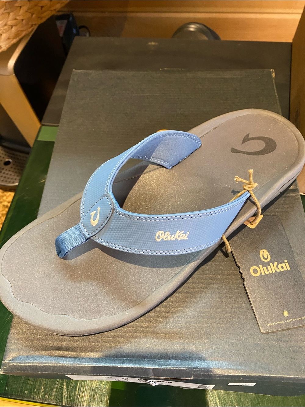 OluKai Men’s Sky Blue Thong Sandal